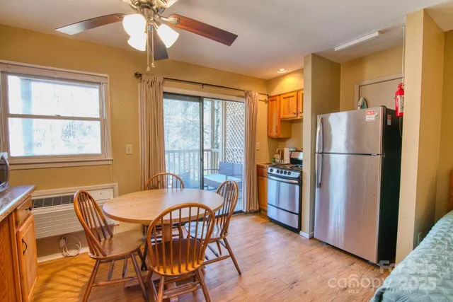 $100,000 | 160 Whitney Boulevard, Unit 7, Lake Lure, NC 28746