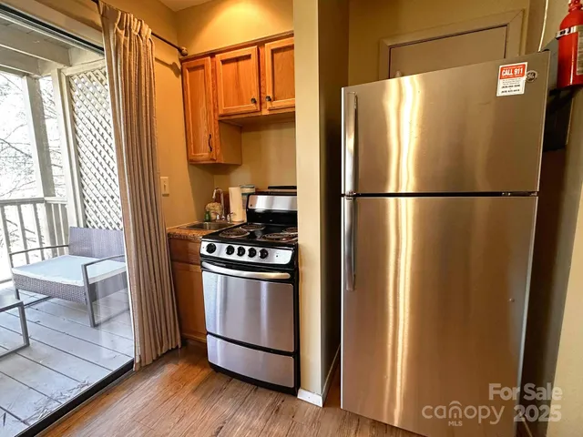 $100,000 | 160 Whitney Boulevard, Unit 7, Lake Lure, NC 28746