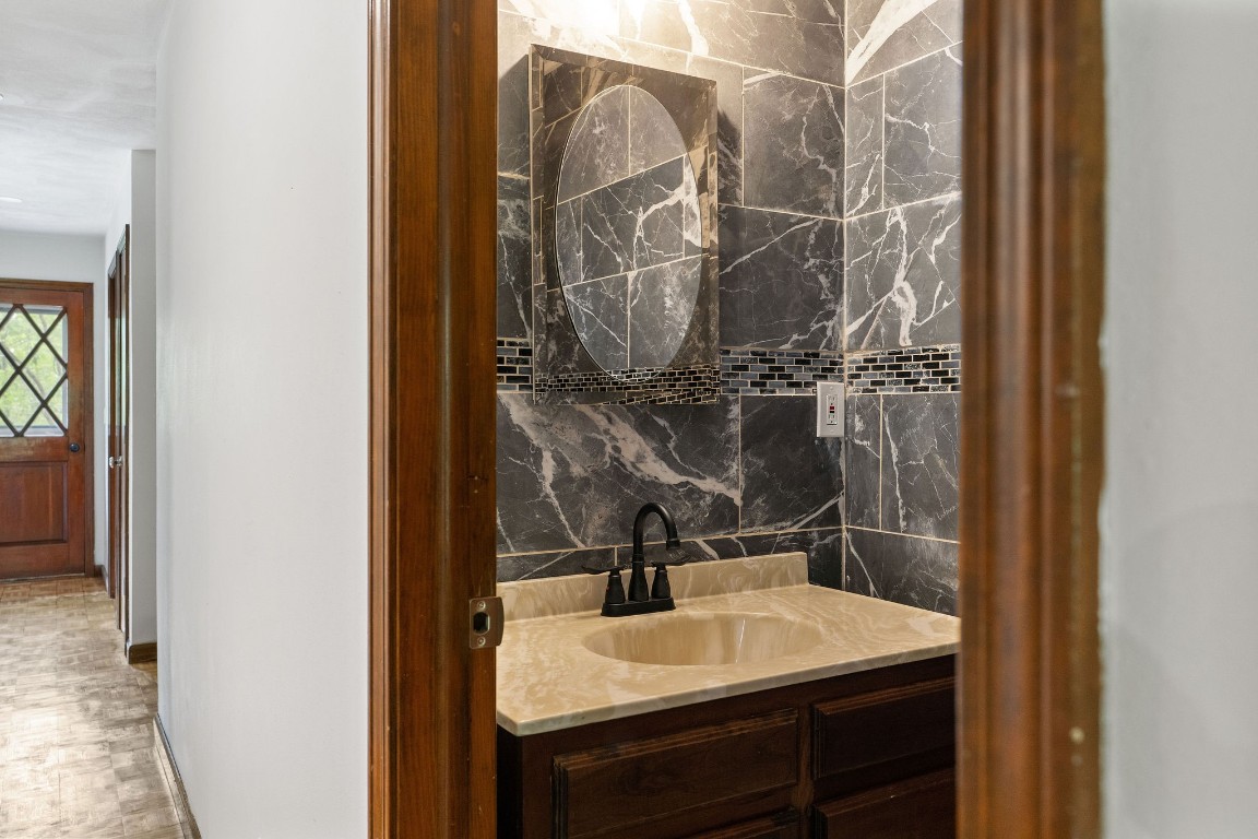 75 Noyes Road Vestal, NY 13850 - Photo 12 of 36 Gallery Image 12