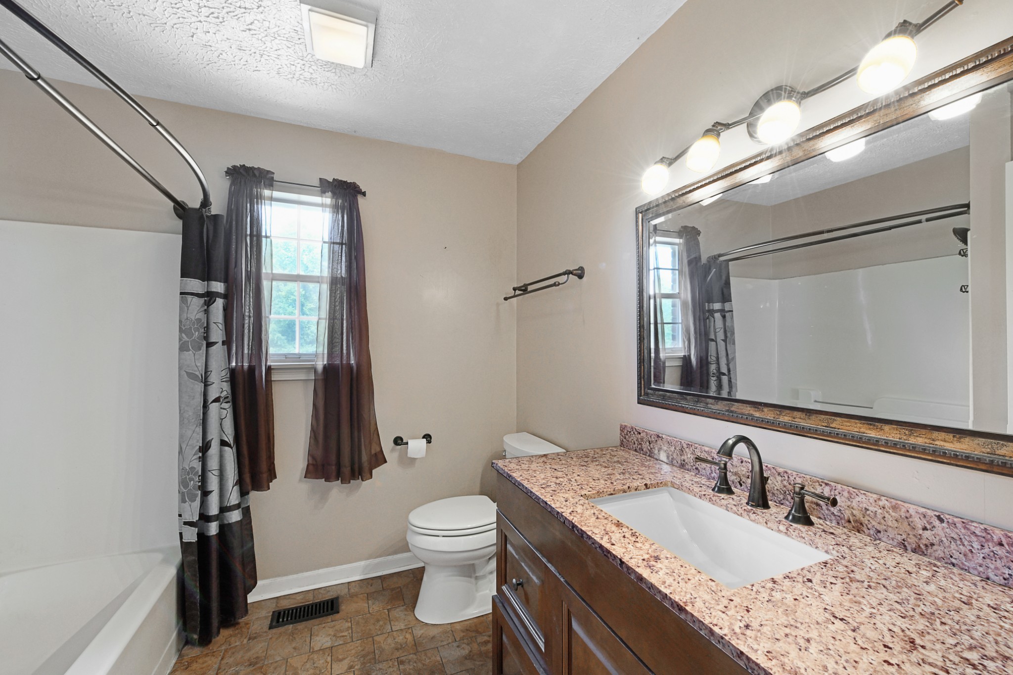 1872 Lake Road Greenbrier, TN 37073 - Photo 21 of 37 Gallery Image 21