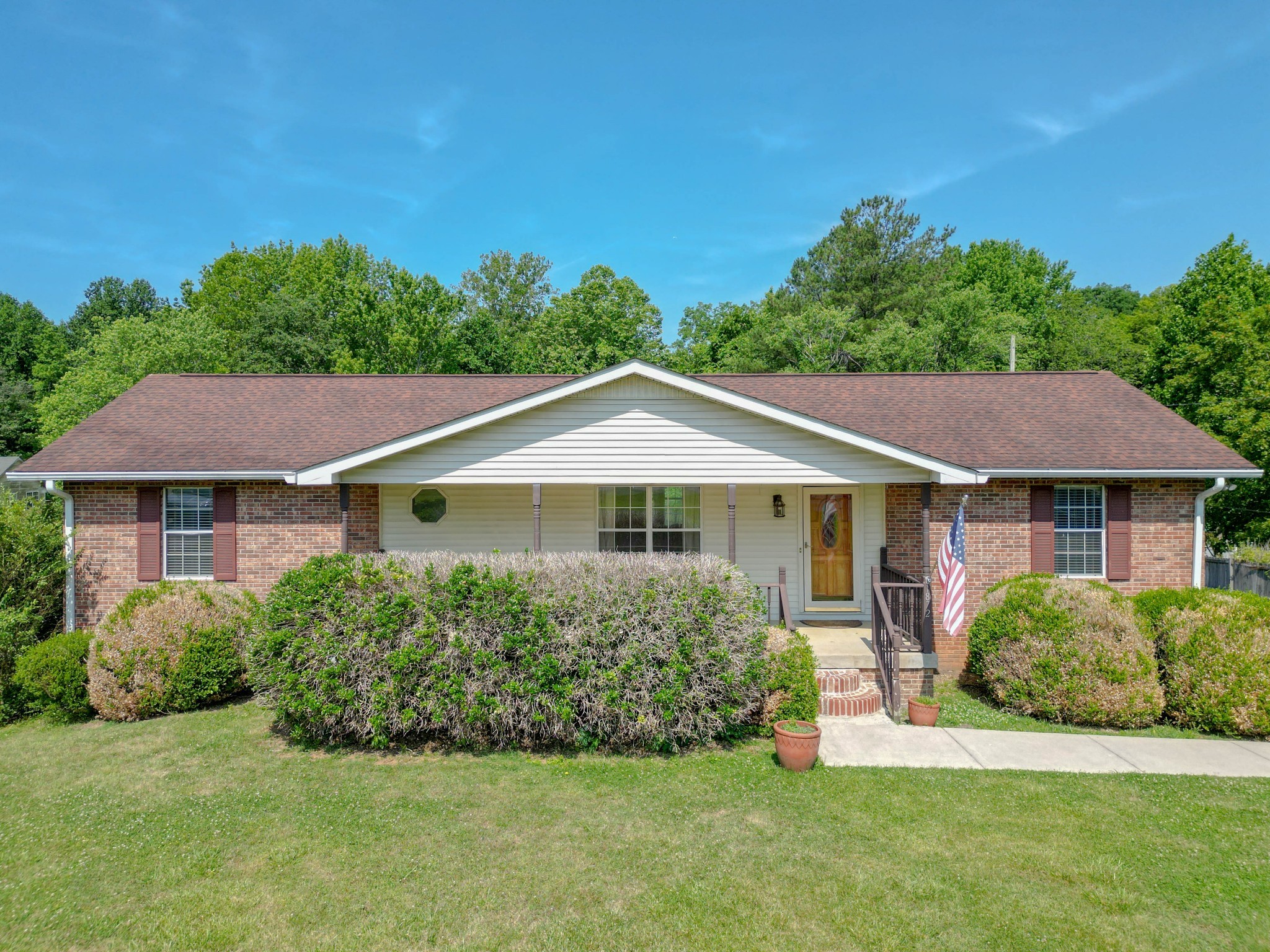 1872 Lake Road Greenbrier, TN 37073 - Photo 3 of 37 Gallery Image 3