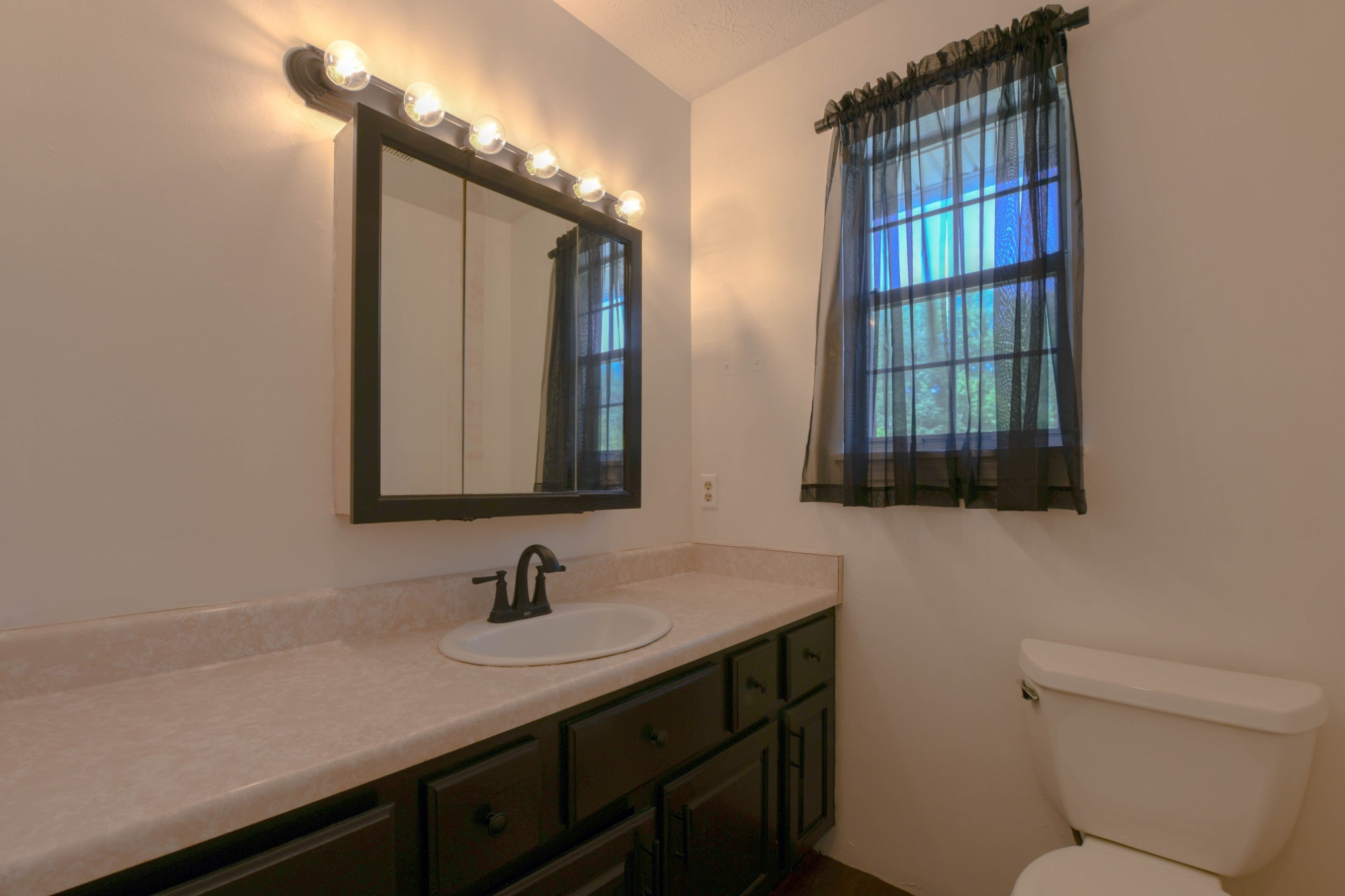 1872 Lake Road Greenbrier, TN 37073 - Photo 7 of 37 Gallery Image 7