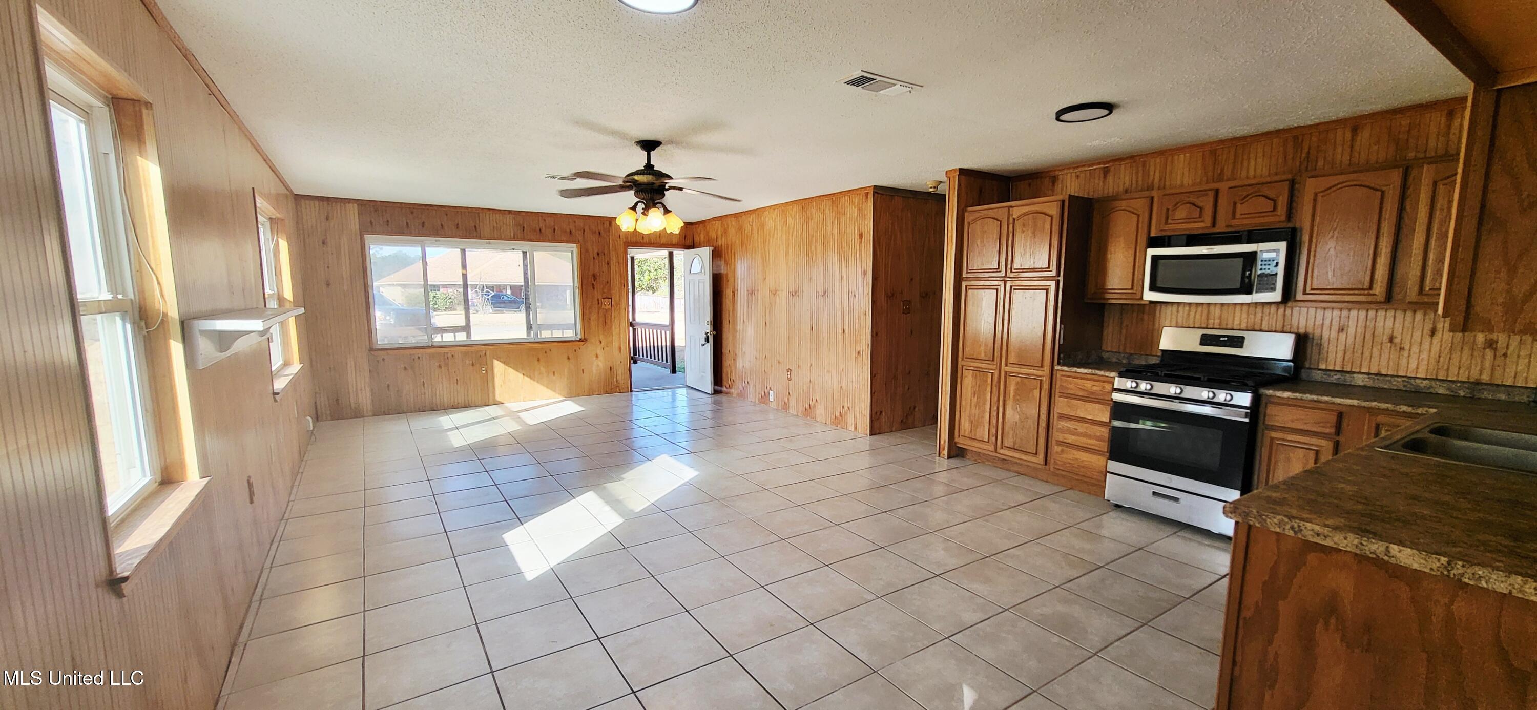 17184 Fenton Dedeaux Road Kiln, MS 39556 - Photo 3 of 13 20260210_091911