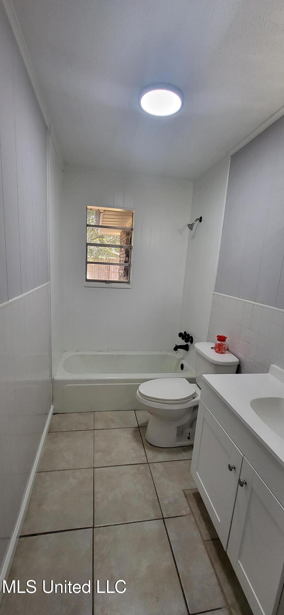 17184 Fenton Dedeaux Road Kiln, MS 39556 - Photo 4 of 13 20260210_092107