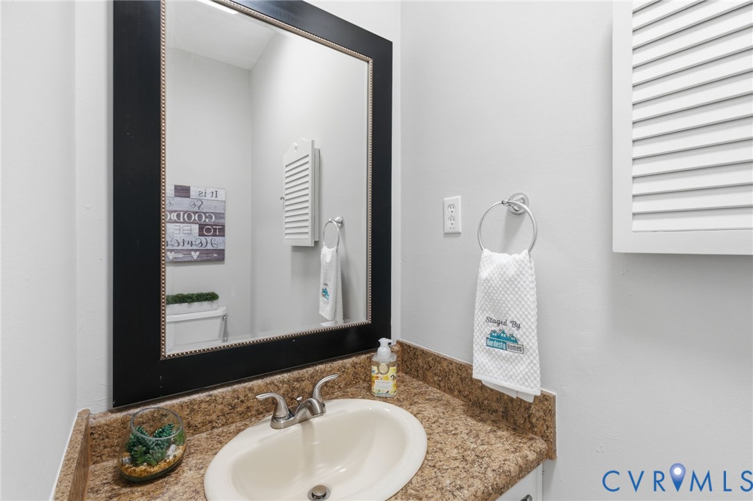 9526 Alfaree Road North Chesterfield, VA 23237 - Photo 16 of 28 Half-bath