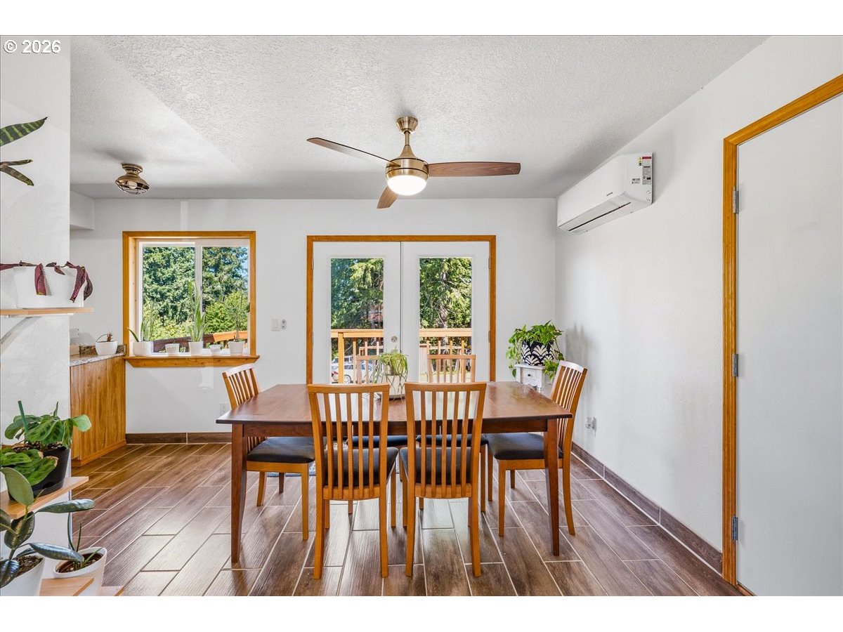 7028 Southeast Hogan Road Gresham, OR 97080 - Photo 16 of 37