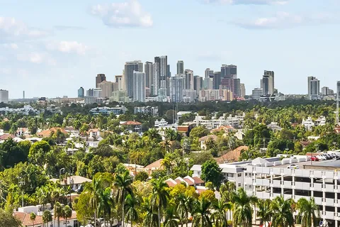 $675,000 | 936 Intracoastal Drive, Unit 19F, Fort Lauderdale, FL 33304