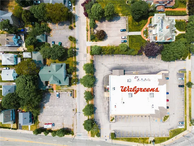 $1,200,000 | 19 Warwick Avenue, Cranston, RI 02905