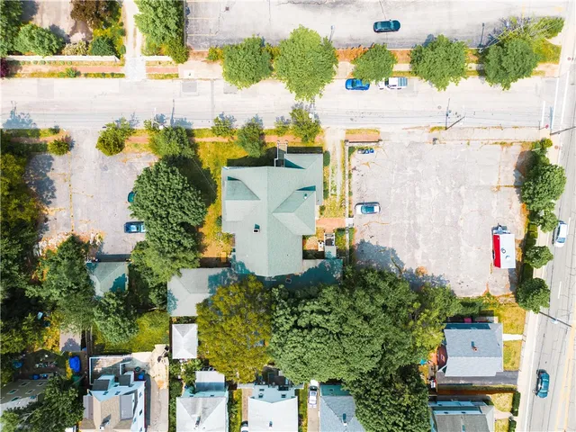 $1,200,000 | 19 Warwick Avenue, Cranston, RI 02905