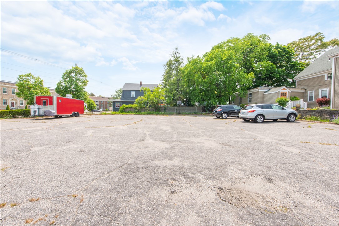 19 Warwick Avenue Cranston, RI 02905 - Photo 8 of 14