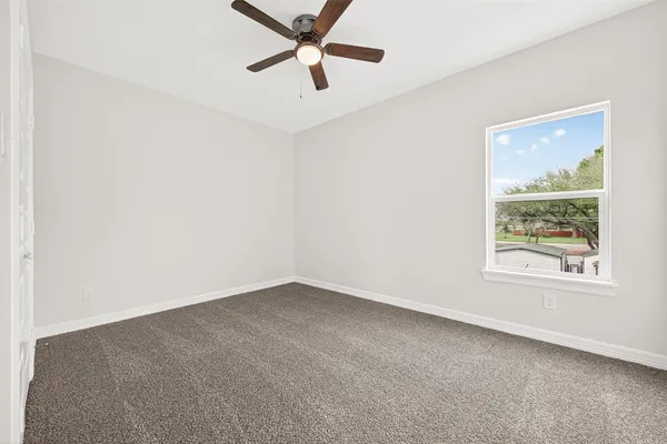 $2,000 | 418 North 4th Street, Beasley, TX 77417
