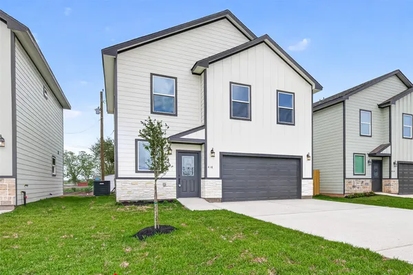 $2,000 | 418 North 4th Street, Beasley, TX 77417