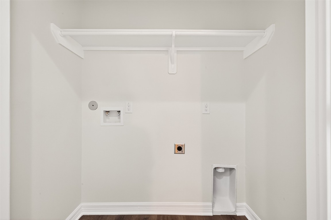 418 North 4th Street Beasley, TX 77417 - Photo 22 of 27 a view of small space