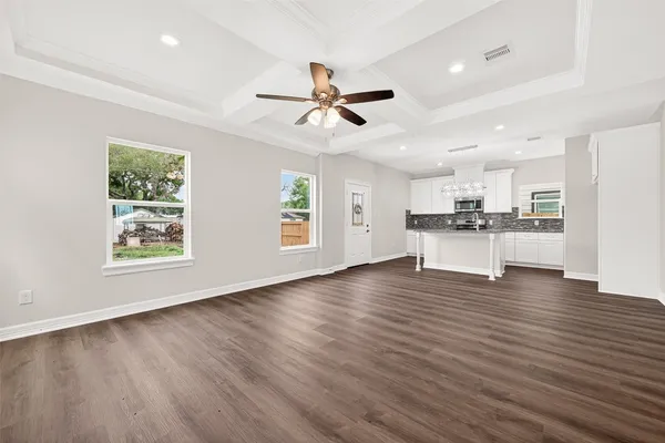 $2,000 | 418 North 4th Street, Beasley, TX 77417