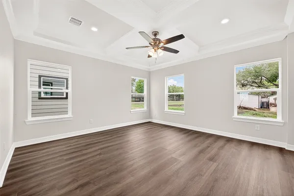 $2,000 | 418 North 4th Street, Beasley, TX 77417