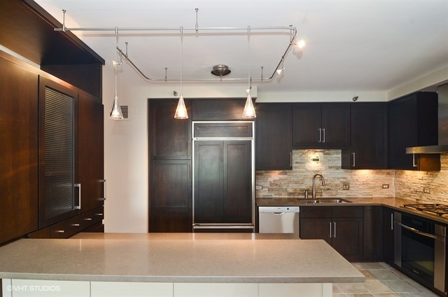 55 West Delaware Place, Unit 809 Chicago, IL 60610 - Photo 5 of 19