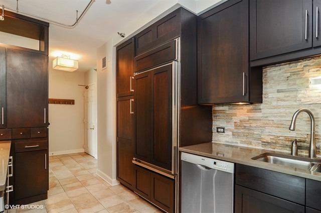 55 West Delaware Place, Unit 809 Chicago, IL 60610 - Photo 6 of 19