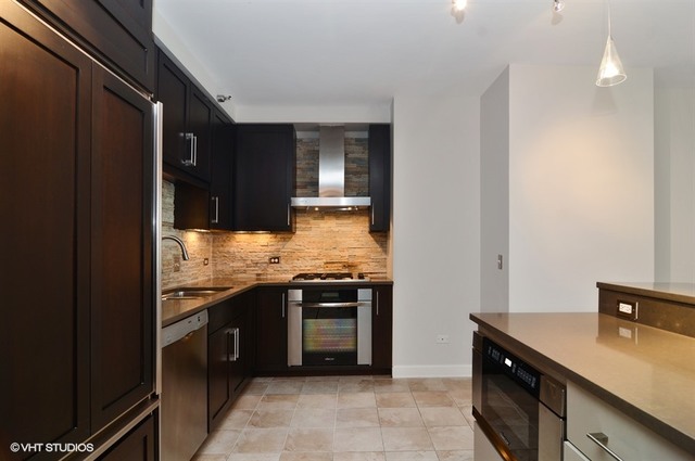 55 West Delaware Place, Unit 809 Chicago, IL 60610 - Photo 7 of 19