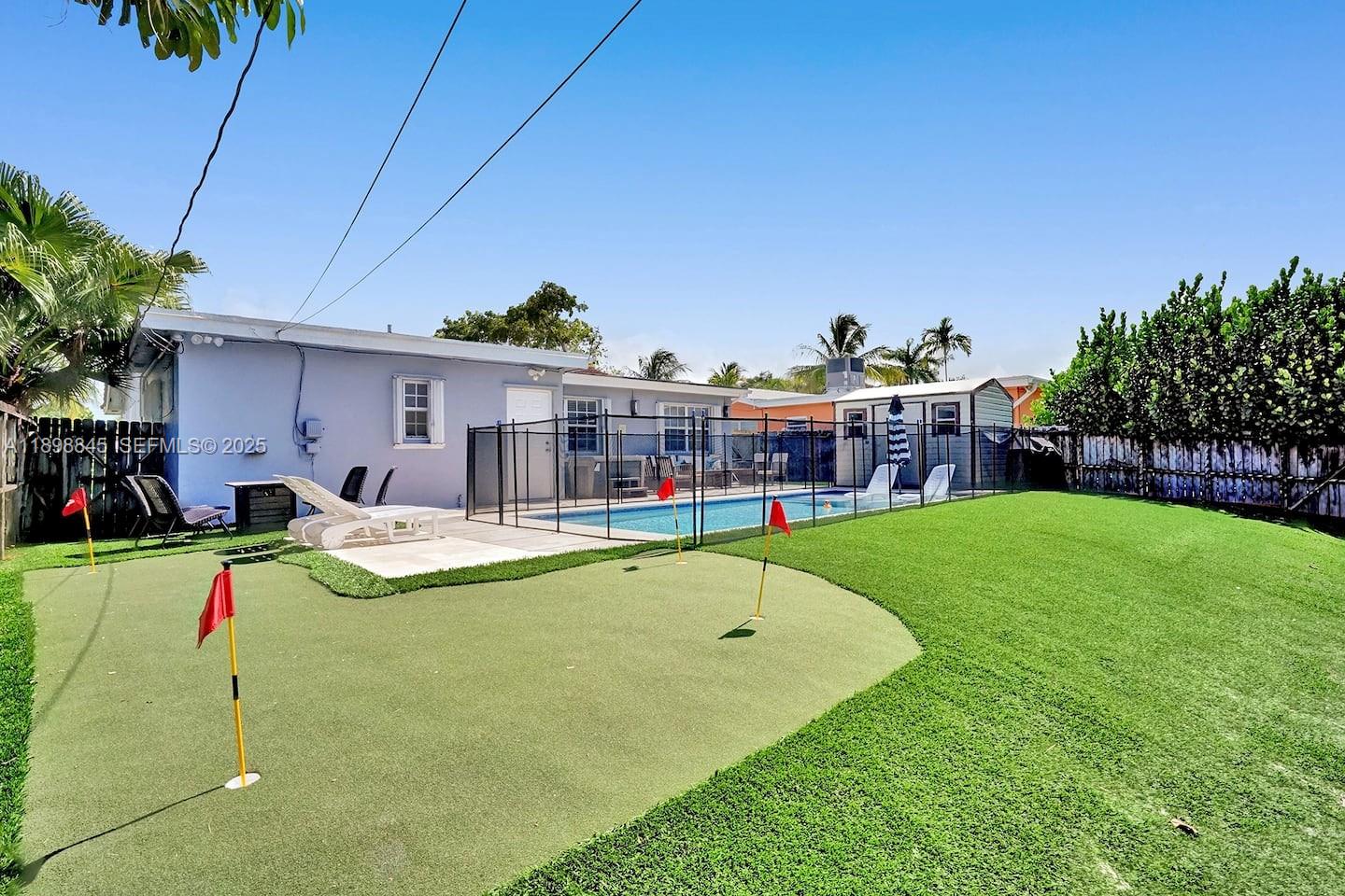 1305 Funston Street Hollywood, FL 33019 - Photo 3 of 93