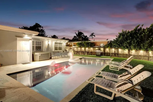 $6,995 | 1305 Funston Street, Hollywood, FL 33019