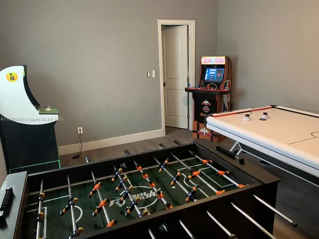 $6,995 | 1305 Funston Street, Hollywood, FL 33019