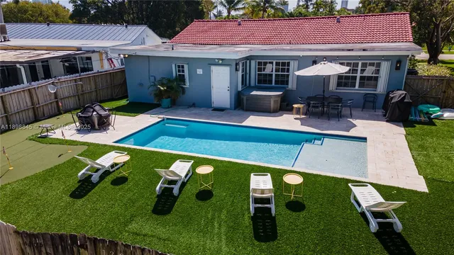 $6,995 | 1305 Funston Street, Hollywood, FL 33019