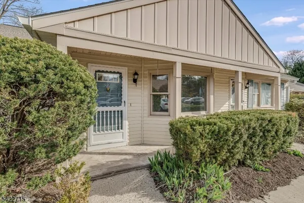 $319,000 | 79 Carriage Lane, Sparta, NJ 07871