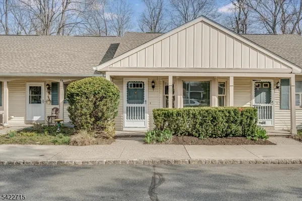 $319,000 | 79 Carriage Lane, Sparta, NJ 07871