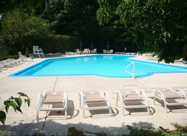 $319,000 | 79 Carriage Lane, Sparta, NJ 07871