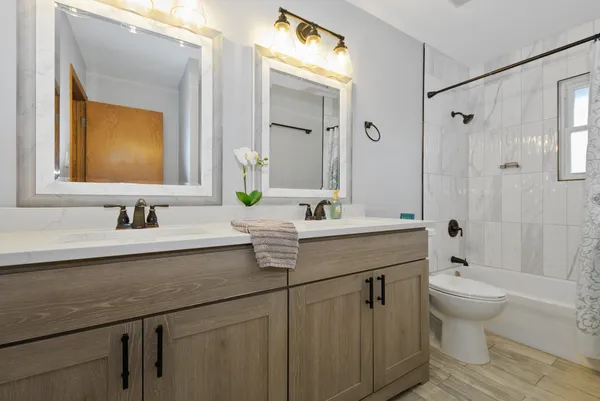 $475,000 | 12853 South Cedar Lane, Palos Heights, IL 60463