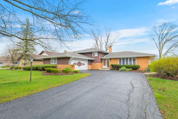 $475,000 | 12853 South Cedar Lane, Palos Heights, IL 60463