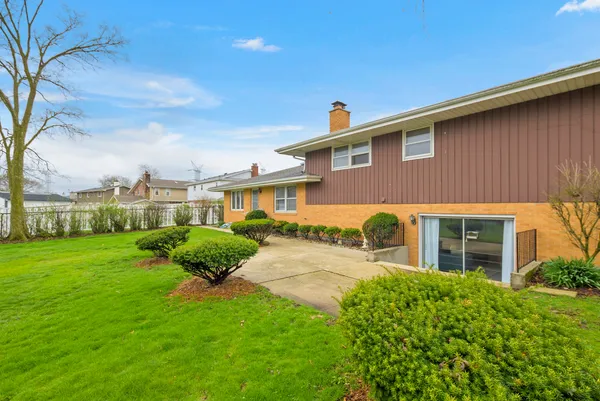 $475,000 | 12853 South Cedar Lane, Palos Heights, IL 60463