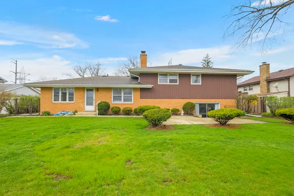 $475,000 | 12853 South Cedar Lane, Palos Heights, IL 60463