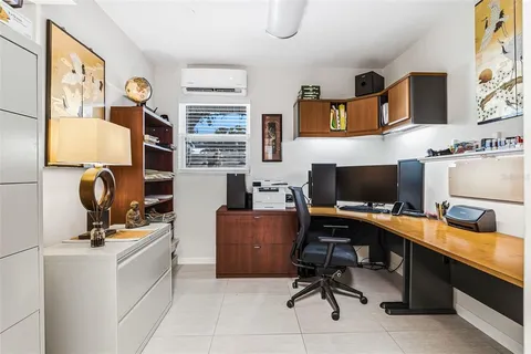 $850,000 | 2747 Jefferson Circle, Sarasota, FL 34239