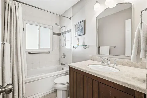 $850,000 | 2747 Jefferson Circle, Sarasota, FL 34239