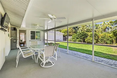 $850,000 | 2747 Jefferson Circle, Sarasota, FL 34239