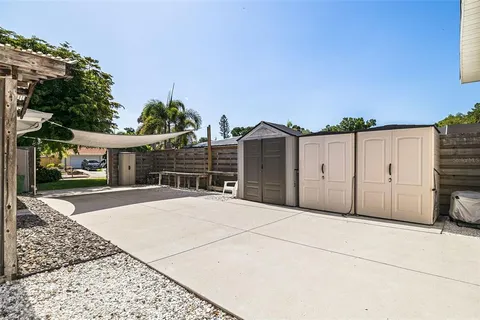 $850,000 | 2747 Jefferson Circle, Sarasota, FL 34239
