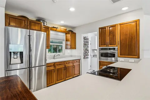 $850,000 | 2747 Jefferson Circle, Sarasota, FL 34239