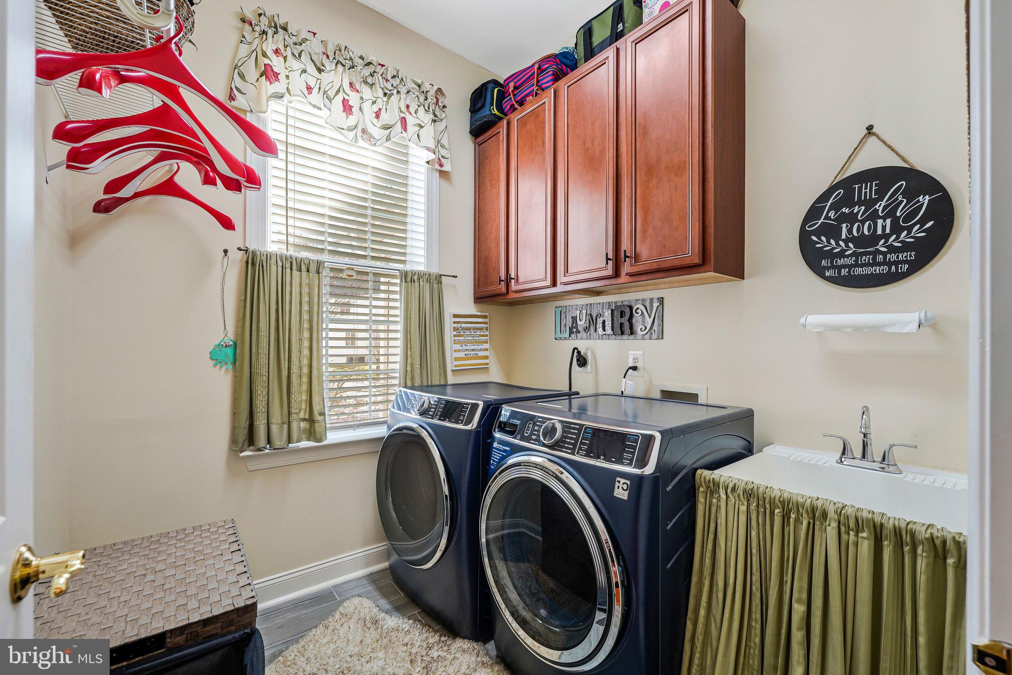 15517 Legacy Way Haymarket, VA 20169 - Photo 43 of 68 a utility room with dryer and washer