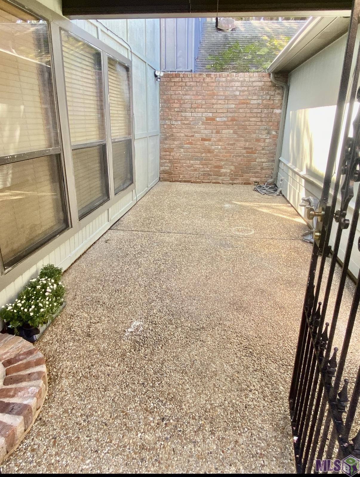 1905 Stonegate Court Baton Rouge, LA 70815 - Photo 10 of 42