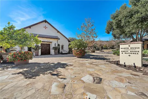 $960,000 | 2 Agrios Street, Rancho Mission Viejo, CA 92694
