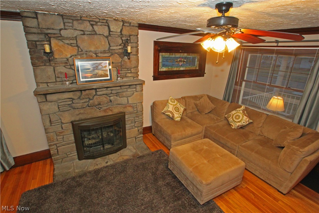 1629 Edgefield Road Lyndhurst, OH 44124 - Photo 7 of 22