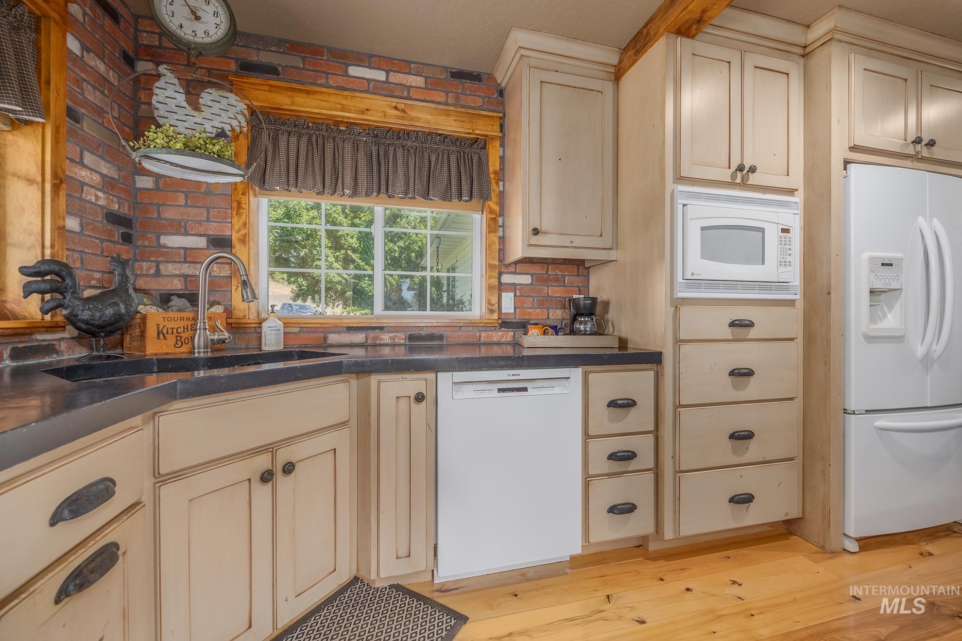 1530 Ross Road Weiser, ID 83672 - Photo 13 of 50