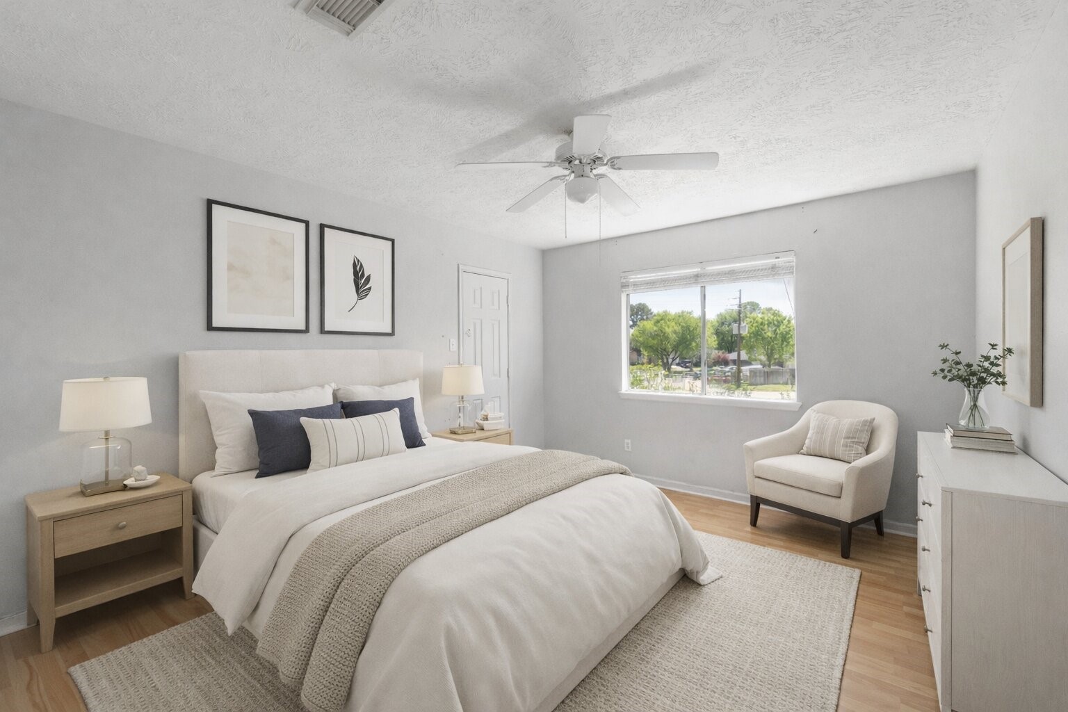 11959 Swords Creek Road Houston, TX 77067 - Photo 14 of 30 a bedroom with a bed and a couch