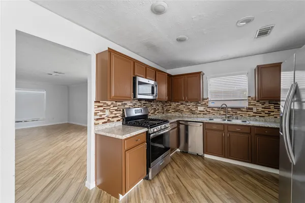 $2,250 | 11959 Swords Creek Road, Houston, TX 77067