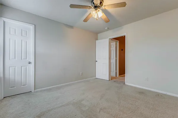 $2,800 | 7638 Alum Lane, Baytown, TX 77521