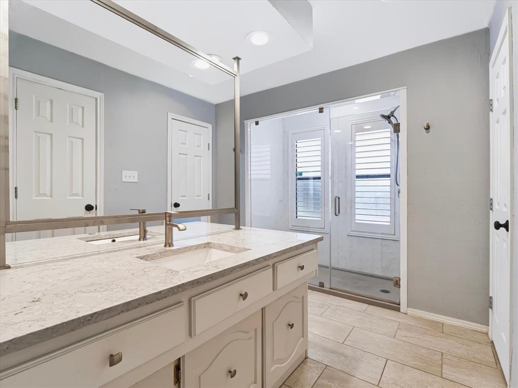 10216 Shadow Way Dallas, TX 75243 - Photo 28 of 40 Gallery Image 28