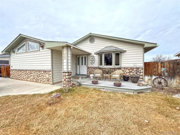 $309,900 | 206 East Rangely Avenue, Rangely, CO 81648