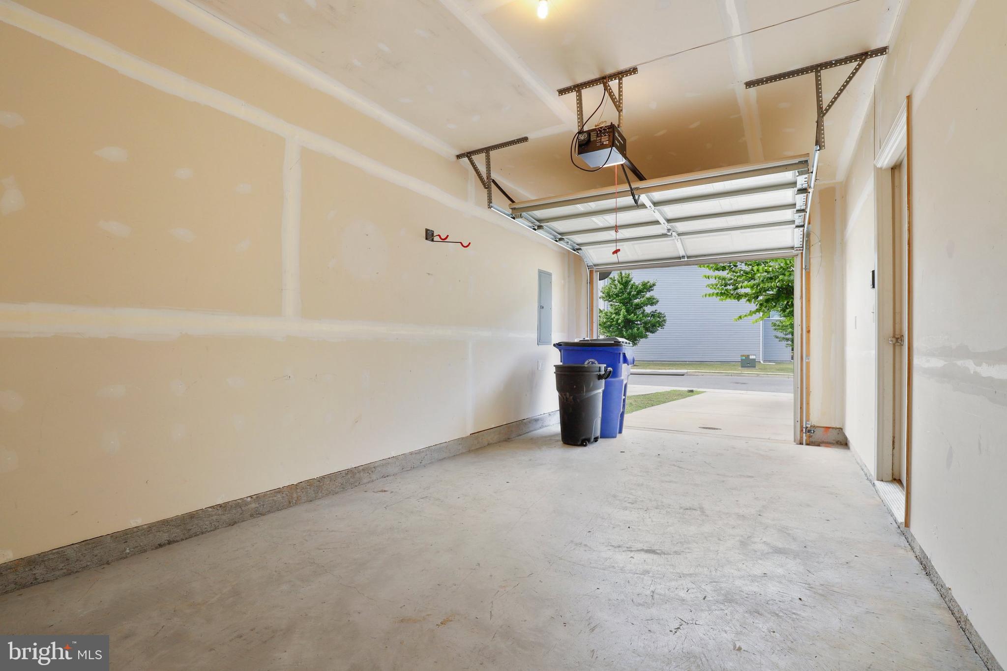 684 Tivoli Road Frederick, MD 21703 - Photo 4 of 40