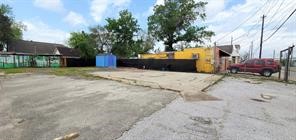 3903 Fulton Street Houston, TX 77009 - Photo 8 of 16 a white house that has a tree in front of it
